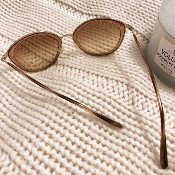 Oliver People’s Gwynne Sunglasses - Picture 3 of 4